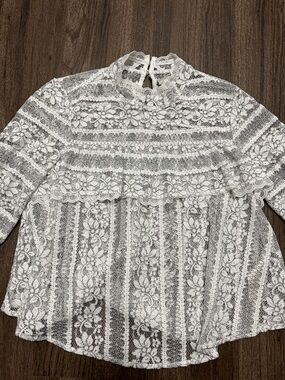 Small Anthropologie Lace Top